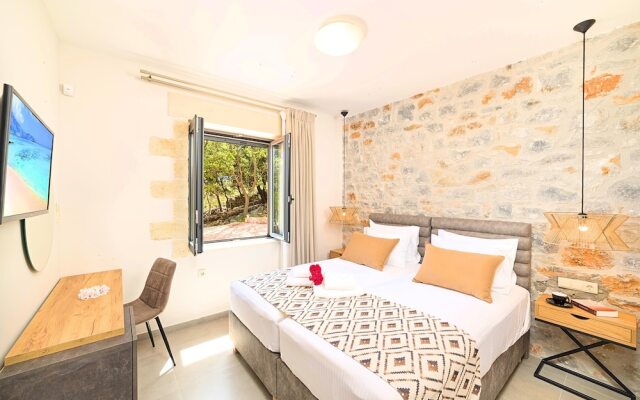 Villa Vardis Heated Pool