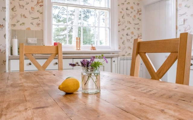 3 Shellpit Cottages, Thorpeness