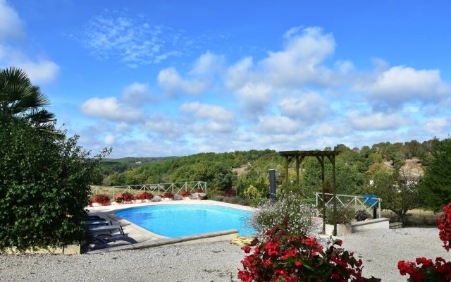 Lovely Holiday Home in Thedirac with Swimming Pool