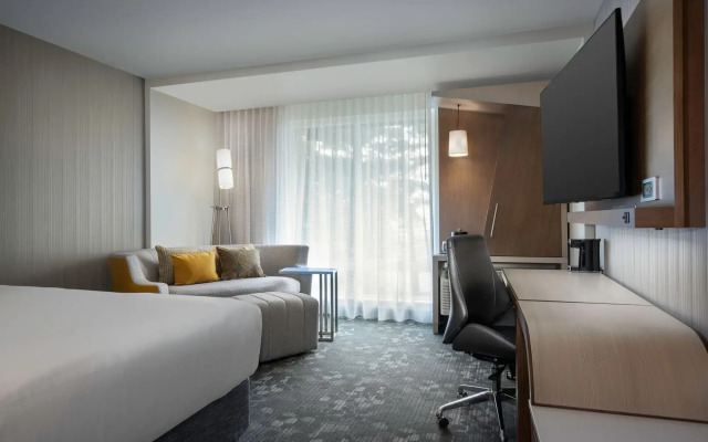 Courtyard By Marriott Nanaimo