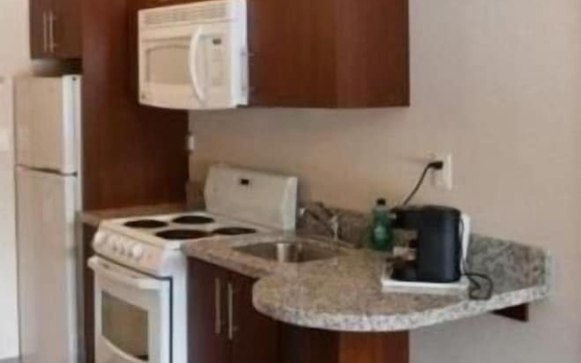 Carlyle Western Star Inn & Suites