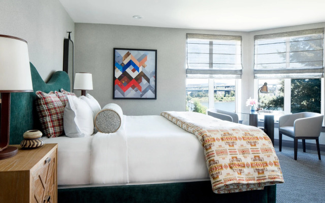 Kimpton Riverplace Hotel by IHG