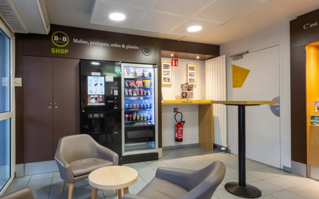 B&B HOTEL CHARTRES Le Forum (1)