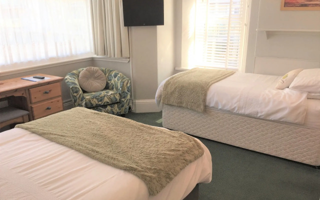 Summer Breeze Guest House