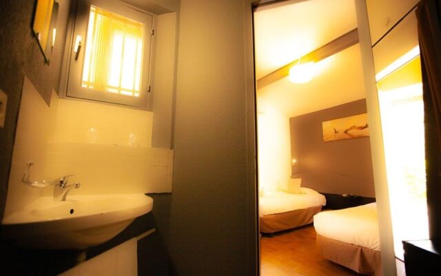 Marina Hotel Club