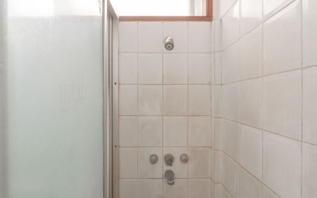 Dequr Hotel Dipati Ukur Mitra RedDoorz