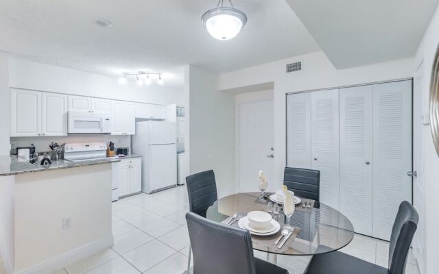Churchill Suites Intracoastal Yacht Club