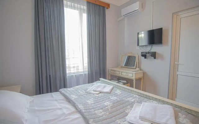 Tetriani Guesthouse