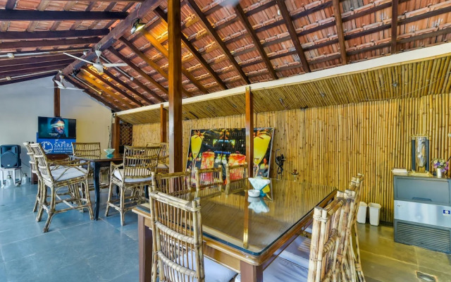 OYO 806 Hotel Safira River Front