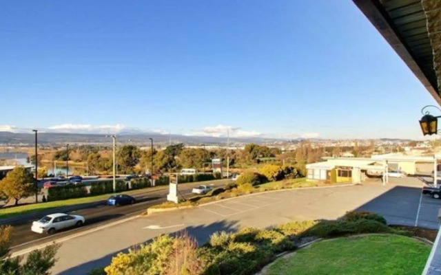 Tamar River Villas