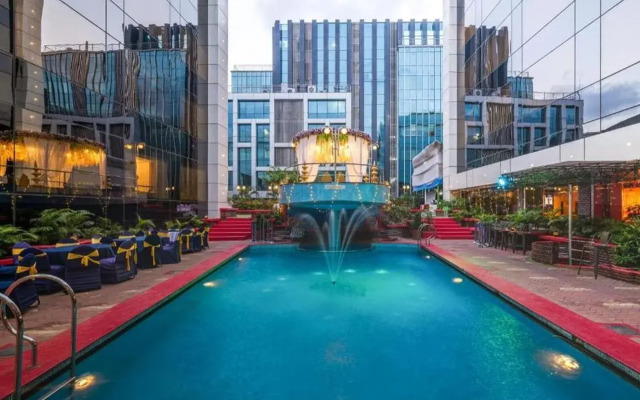 Hotel Kohinoor Continental, Airport