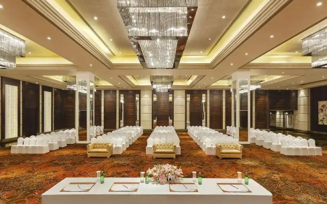 Seyfert Sarovar Premiere