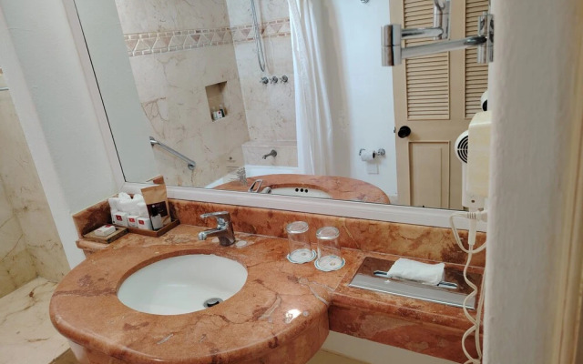 Sunset Fishermen Beach Resort Room 344 A&B