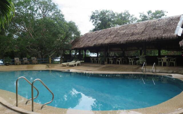 Kalipayan Beach Resort & Atlantis Dive Center