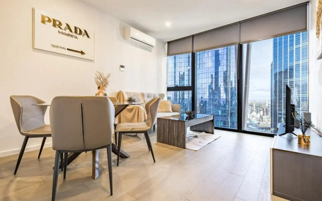 Spectacular High level 2BR apt in Melbourne CBD