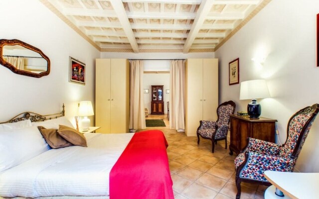 Elegant 1Br Flat in Amazing Central Location!