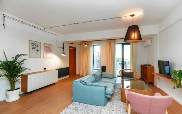 Stylish 2BR apt w huge terrace in Old Tbilisi
