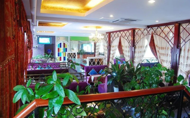 Boutique Holiday Hotel (Beihai Beibuwan Square)