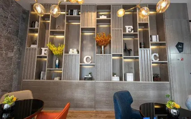 KunLunLeJu Jingxuan Hotel (Zhengzhou South China City Jinyi City)