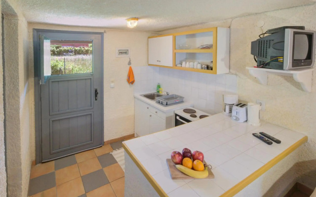 Lefkes Apartments