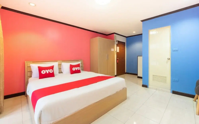 Oyo 75327 Diyana Residence