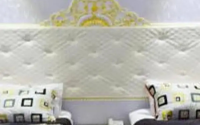 Grand Royal Hotel