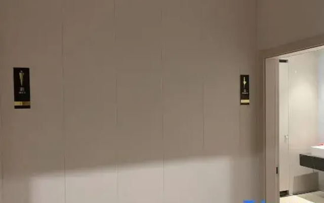 Praise Hotel