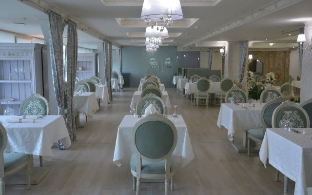Bristol Central Park Hotel