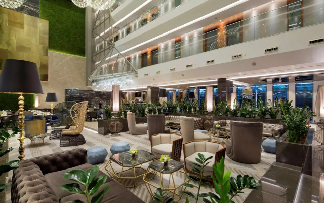 DoubleTree by Hilton Hotel Istanbul - Piyalepasa