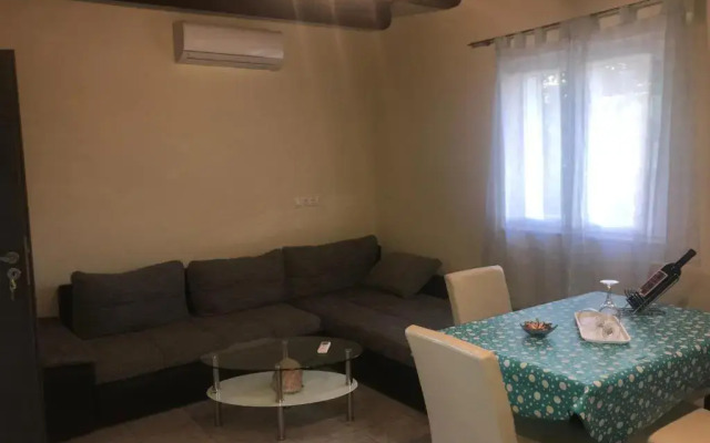 Apartment Mornar