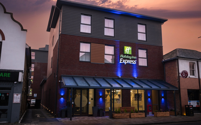 Holiday Inn Express Fleet by IHG