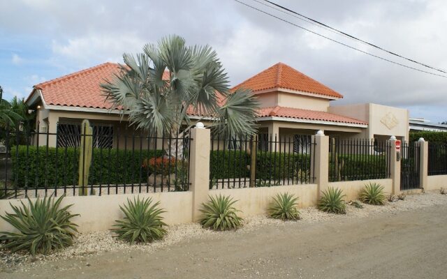 Aruba Palm Beach Villa