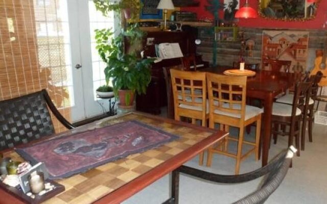 Auberge Internationale Le Tangon