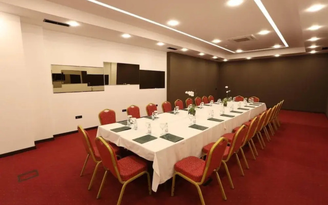 Astoria Luxury & Spa