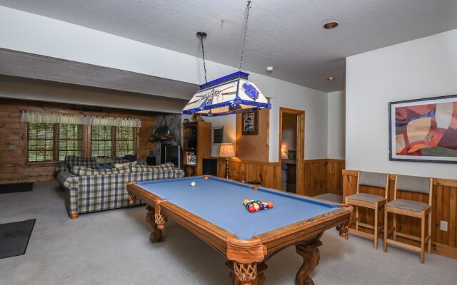 Rock Lodge Cabin 4 Bedroom House