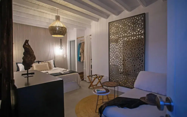 Nur Mykonian Suites