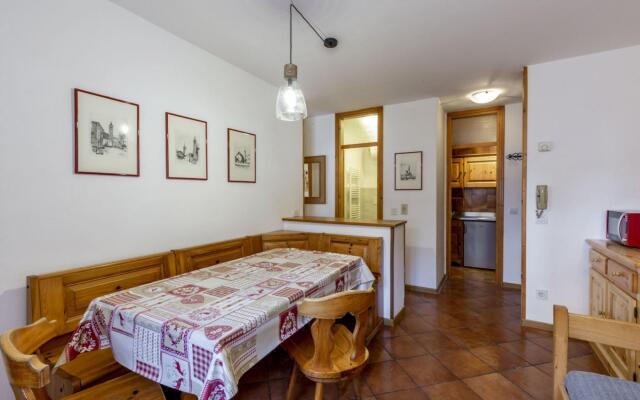 FRAINES 19 : typical three-room apartment (022039-AT-070085)-199 Fraines 19