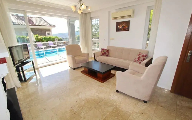 Arnna Villa 4 by Villa Buketi