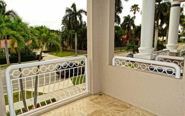 Beachwalk Villa