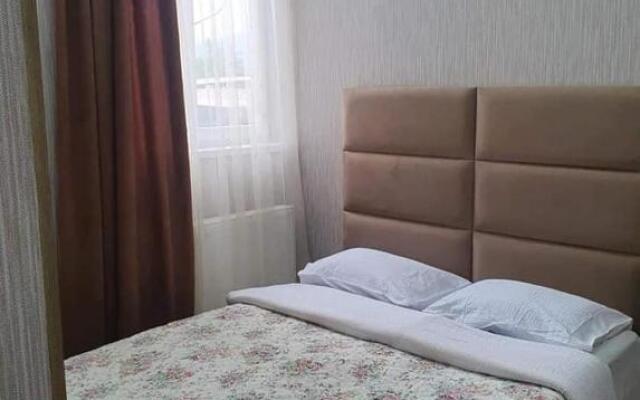 Nari Apartment