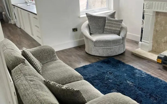 SPECIAL 5 Bedroom Whole House Brereton