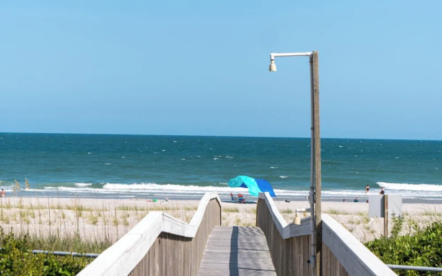 Sunshiny Daze by Topsail Realty