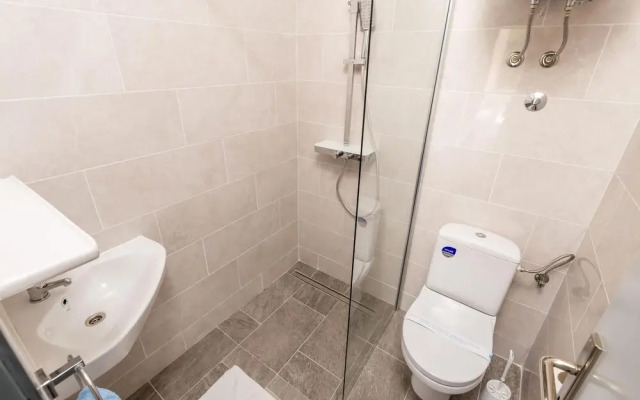 Beautiful Apartment in Lopar With 2 Bedrooms and Wifi