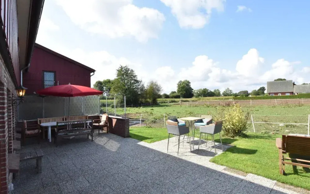 Charming Apartment in Pugholz Near Sea