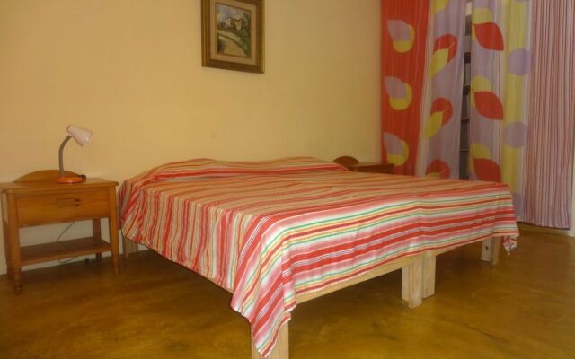 Gipsy Ranch Rooms - Hostel