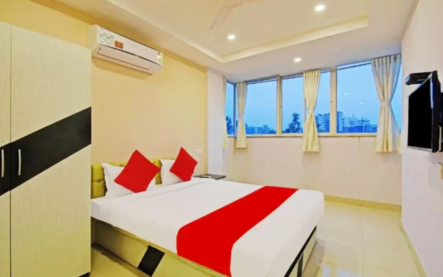 Goroomgo Royal Galaxy Newtown Kolkata