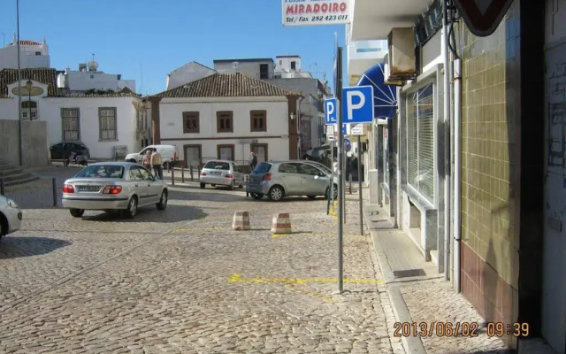 Residencial Miradoiro Guest House