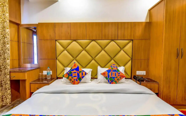 FabHotel Clock View