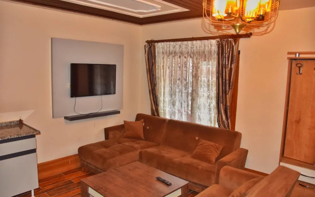 Ada Bungalow Hotel