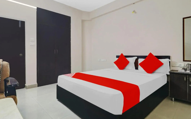 OYO Flagship 80484G Hotel Srinivasa Grand